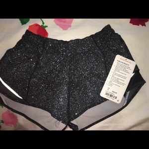 Lululemon Hotty Hot Short II